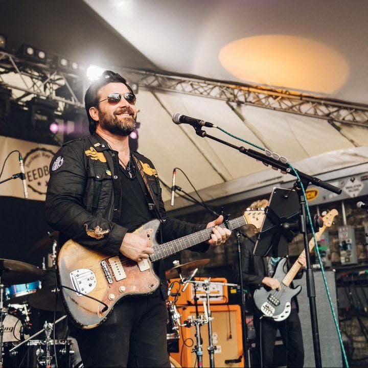 Bob Schneider plays City Winery Pittsburgh.