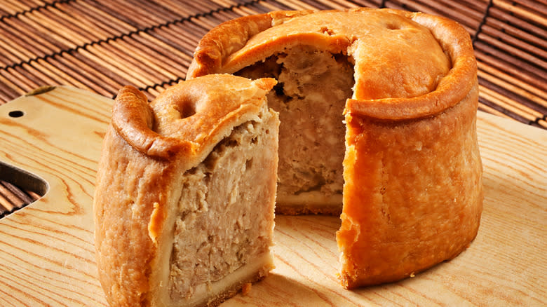 sliced pork pie