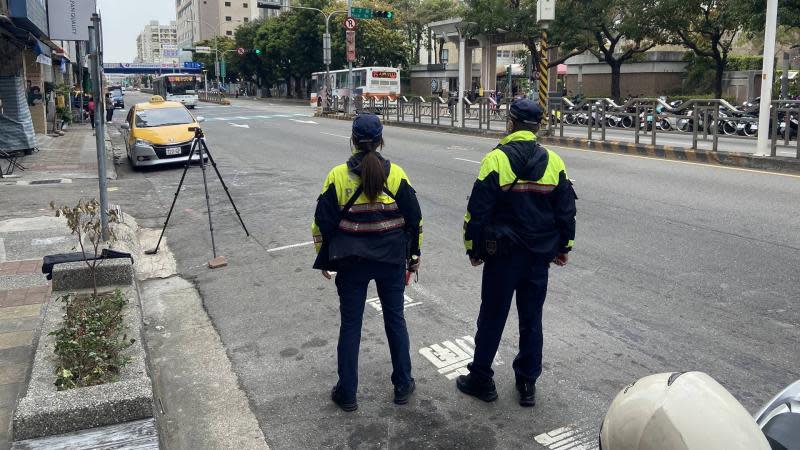 車不讓行人　中市警14天告發578件