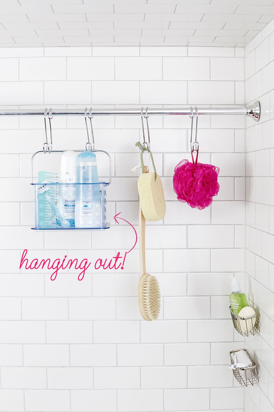 bathroom storage ideas, shower rod with bath essentials hanging