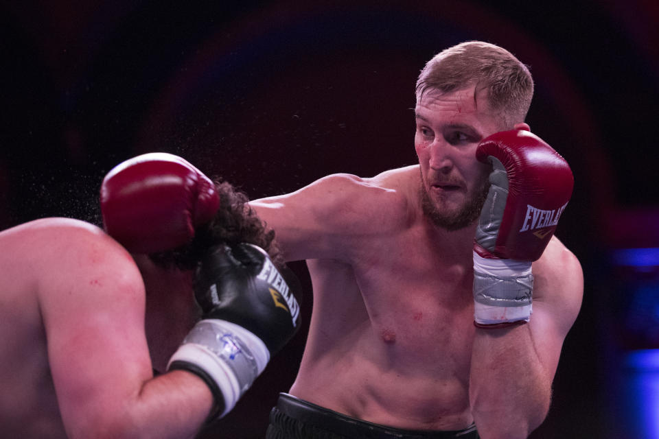 ATLANTIC CITY, NJ - APRIL 13: Otto Wallin (R) exchanges punches with Nick Kisner (L) at Atlantic City Boardwalk Hall on April 13, 2019 in Atlantic City, New Jersey. (Photo by Mitchell Leff/Getty Images)