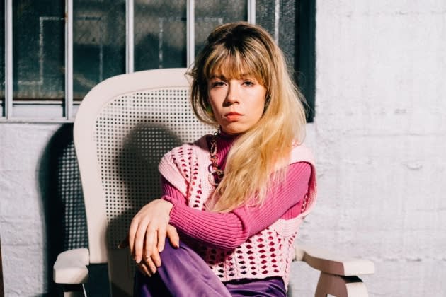 Jennette McCurdy's GENERATION LOVE Tour Raises Money for