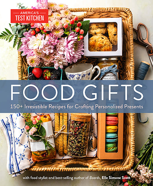 Food Gifts: 150+ Irresistible Recipes for Crafting Personalized Presents by Elle Simone Scott (WW Book Club) 