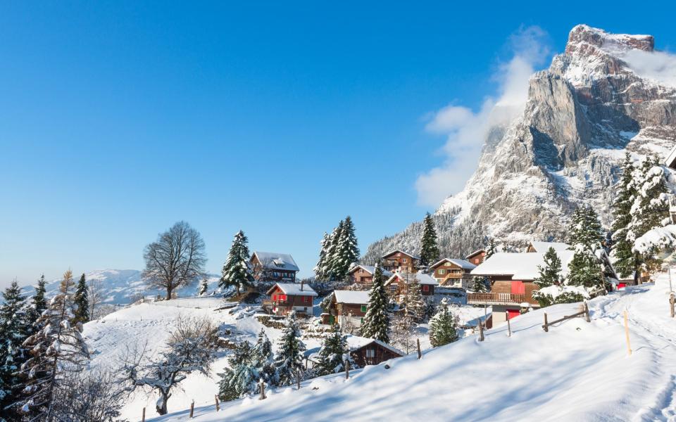 Switzerland ski holiday winter - Maryna Patzen/iStockphoto