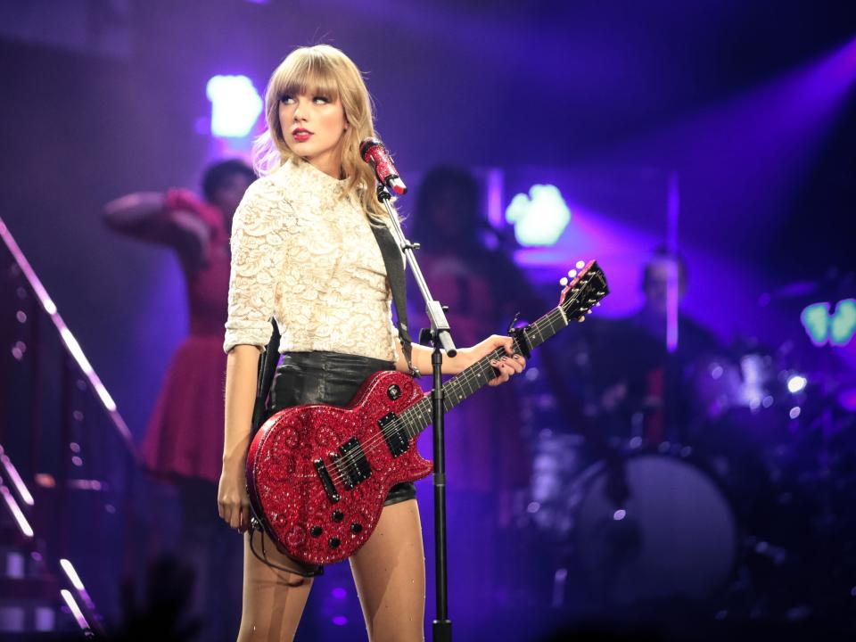 taylor swift red tour