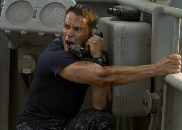 battleship-taylor-kitsch-3