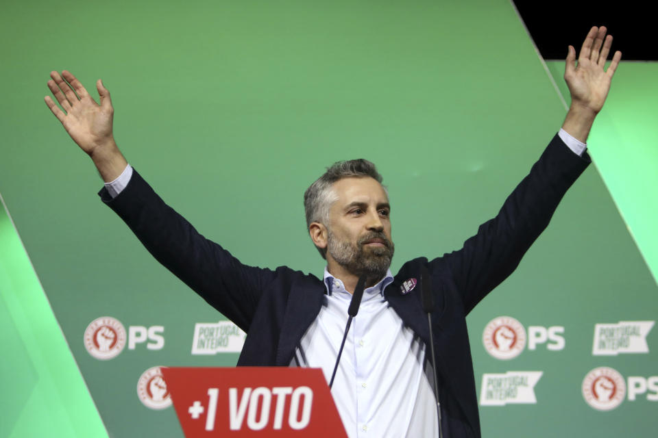 Socialist Party leader Pedro Nuno Santos waves to his supporters during the election campaign closing rally in Almada, south of Lisbon, Friday, March 8, 2024. Portugal is holding an early general election on Sunday when 10.8 million registered voters elect 230 lawmakers to the National Assembly, the country's Parliament. (AP Photo/Joao Henriques)