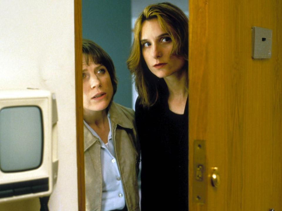 Cartlidge and Lynda Steadman in ‘Career Girls' (Moviestore/Shutterstock)