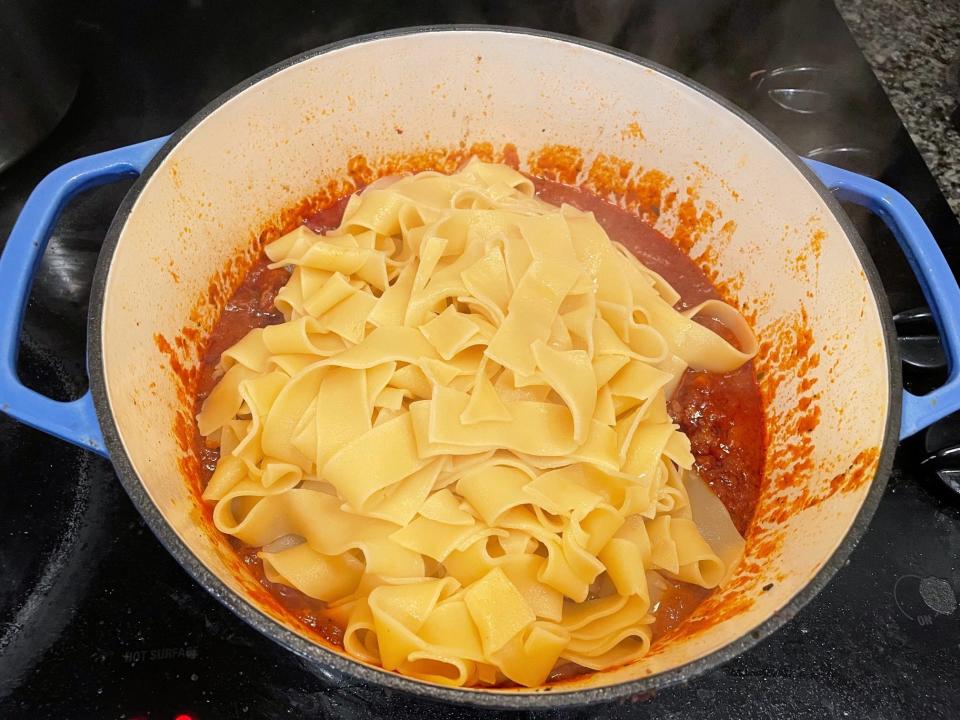 Addding pasta to Carbone Bolognese