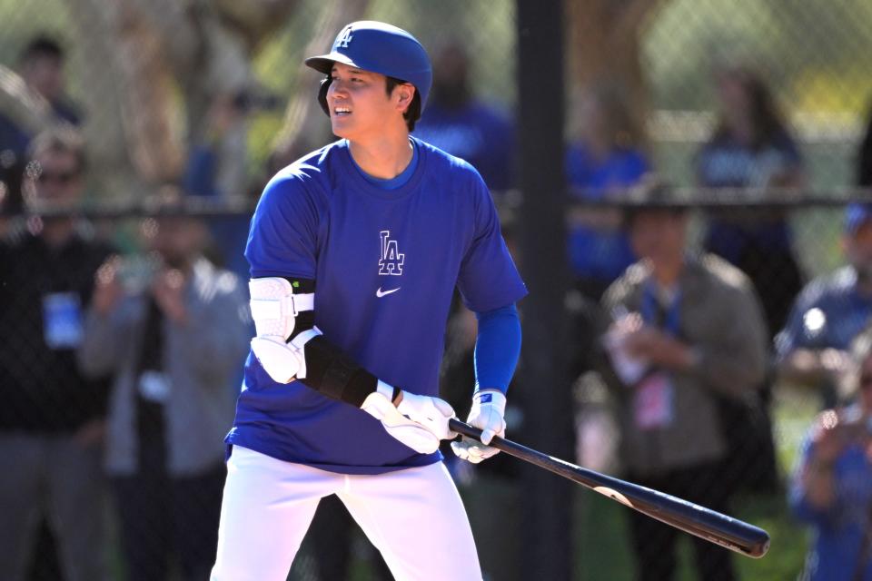 Los Angeles Dodgers designated hitter Shohei Ohtani (17) takes batting practice during spring training at Camelback Ranch. Mandatory Credit: Jayne Kamin-Oncea-USA TODAY Sports