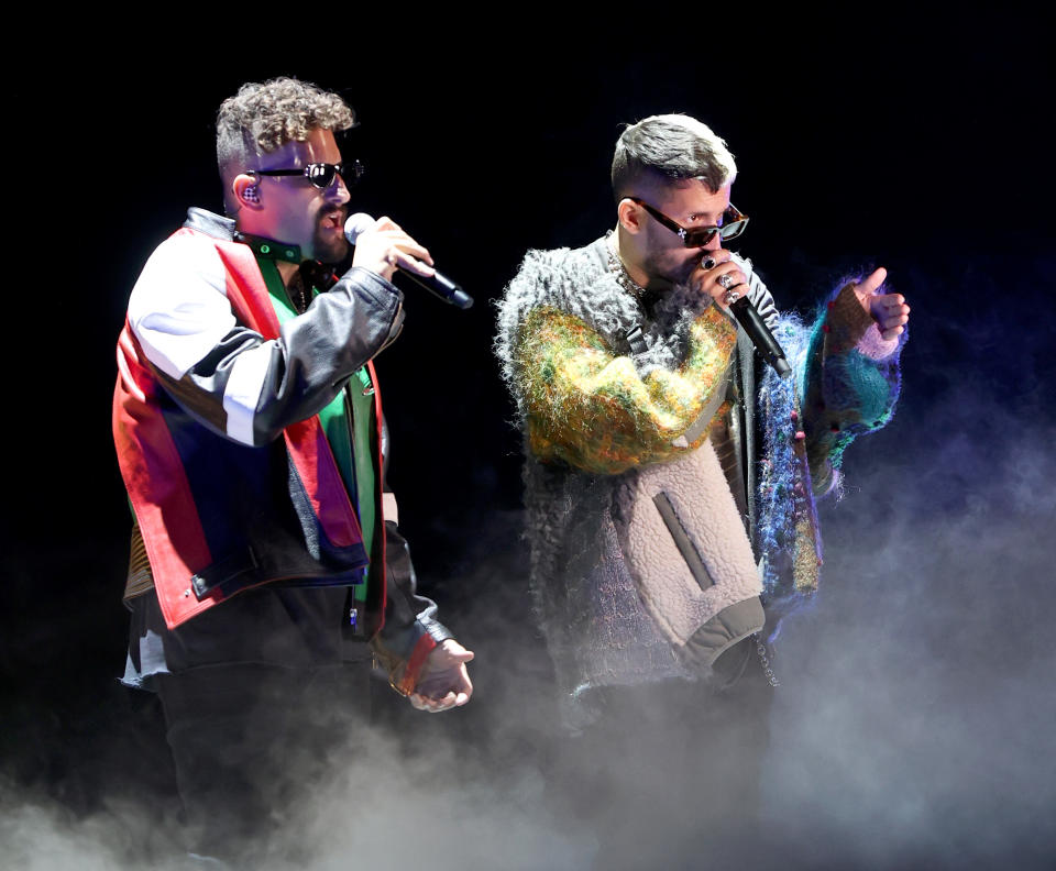 Mau y Ricky Montaner, durante una actuación para Prmio Lo Nuestro a la Música Latina en el AmericanAirlines Arena el pasado febrero de 2021 en Miami, Florida. (Getty Images)