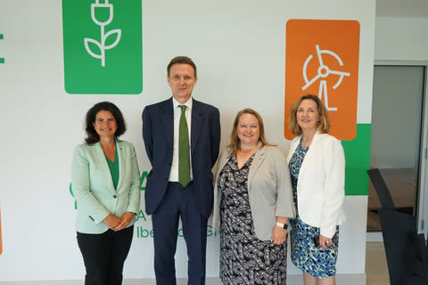 Pictured (left to right): Rebecca Marino (Vice President, State Government Affairs), Pedro Azagra (Avangrid CEO), Kimberly Harriman (Senior Vice President, Public and Regulatory Affairs), and Erin Hogan (Director Regulatory Affairs, NYSEG and RG&E) (Photo: Business Wire)