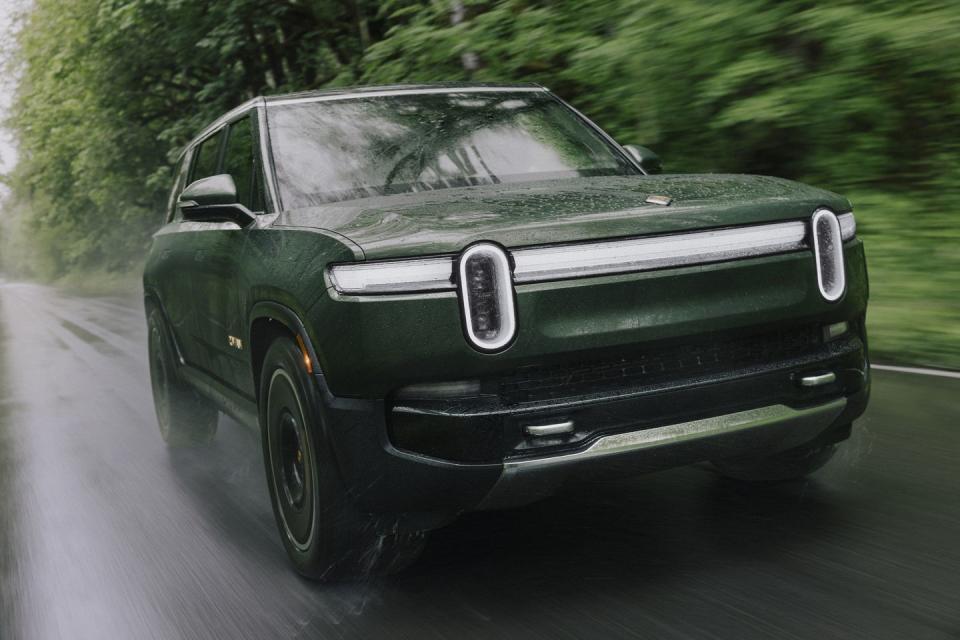 2025 rivian r1s