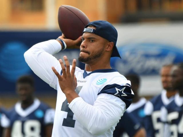 WATCH: Cowboys QB Dak Prescott throwing in pregame warmups