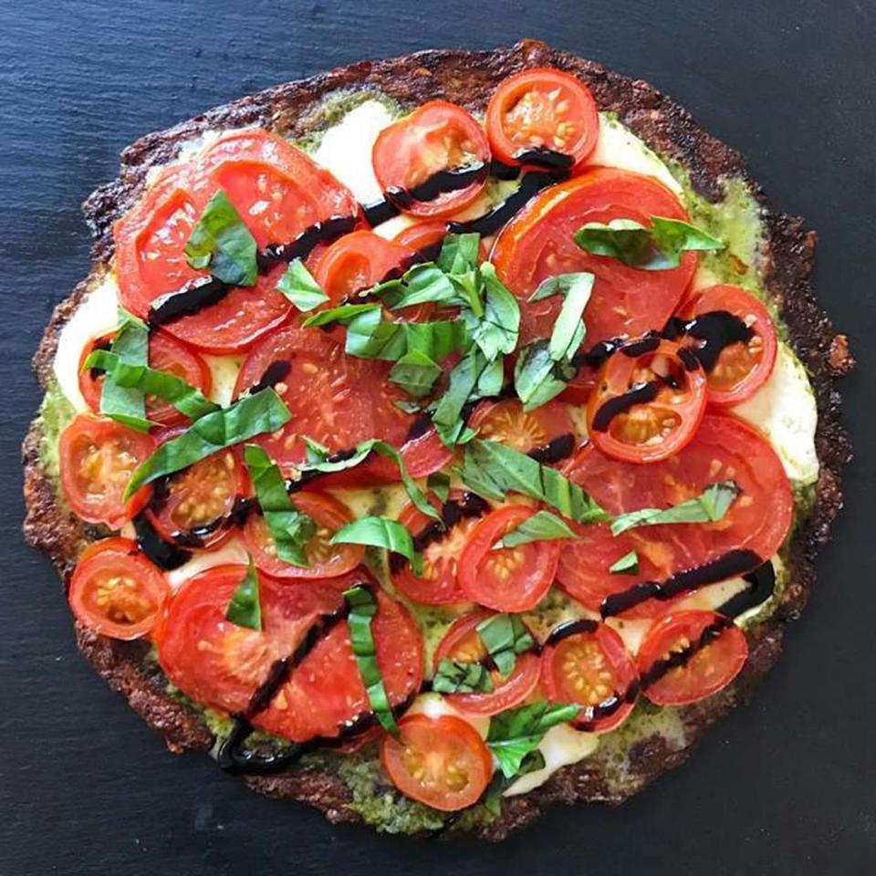 Grilled Caprese Cauliflower Pizza