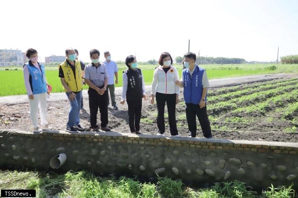 雲林縣府積極辦理後溝子中排改善工程，紓解北港新厝里積淹水情形。(記者劉春生攝)