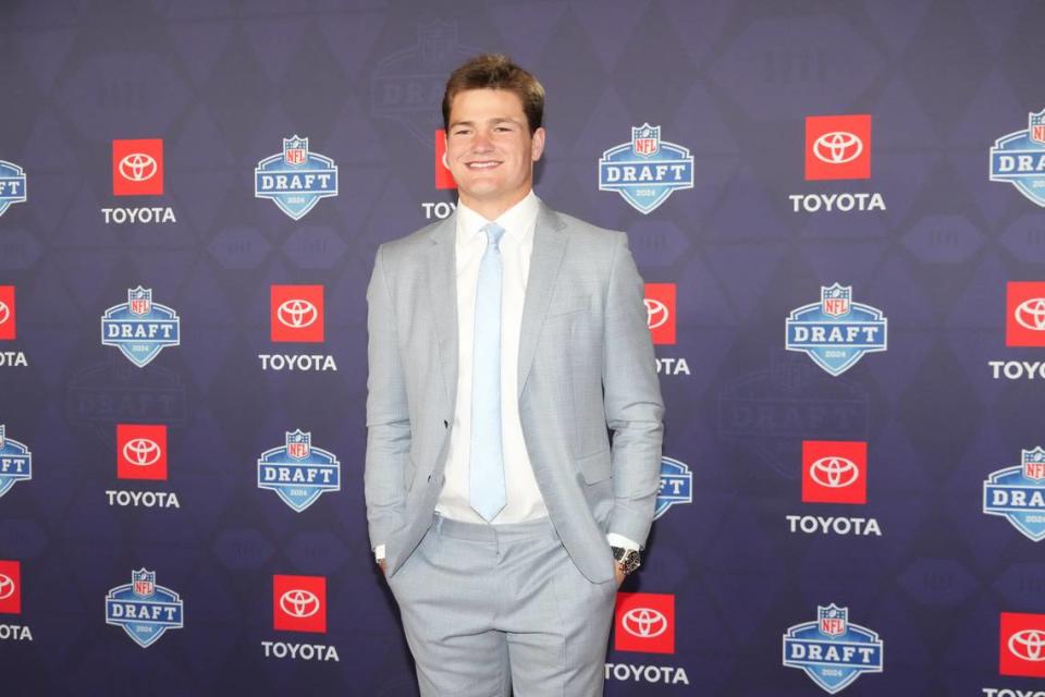 Former UNC quarterback Drake Maye stands on the red carpet ahead of Thursday’s NFL Draft at Detroit’s Fox Theatre. Kirby Lee-USA TODAY Sports