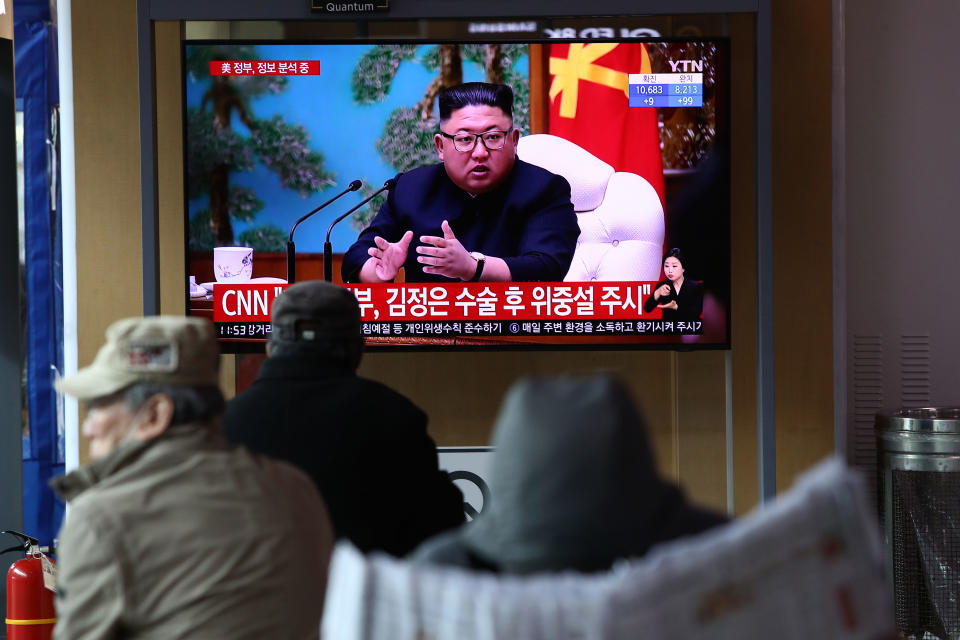 SEOUL, SOUTH KOREA - APRIL 21: People watch a television broadcast reporting on North Korean Kim Jong-un at the Seoul Railway Station on April 21, 2020 in Seoul, South Korea. South Korea has seen no unusual signs with regard to North Korean leader Kim Jong-un's health, a government source said Tuesday, after US media reported that Kim is "in grave danger after a surgery." (Photo by Chung Sung-Jun/Getty Images)