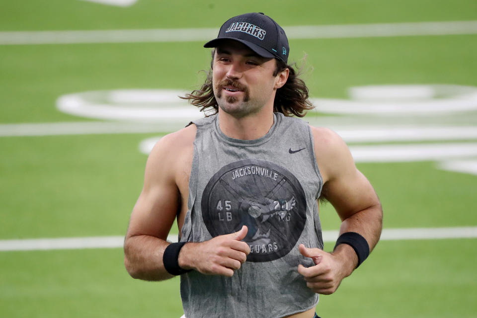 INGLEWOOD, CALIFORNIA - OCTOBER 25: Gardner Minshew #15 of the Jacksonville Jaguars smiles before the game against the Los Angeles Chargers at SoFi Stadium on October 25, 2020 in Inglewood, California. (Photo by Katelyn Mulcahy/Getty Images)