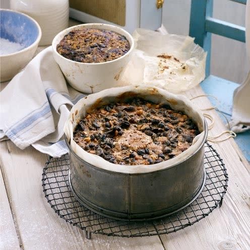 dark and fruity christmas pudding best christmas pudding recipes