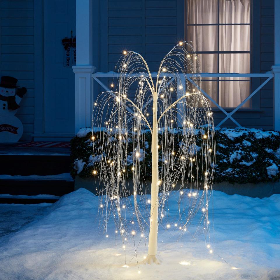 Twinkling LED Willow Tree