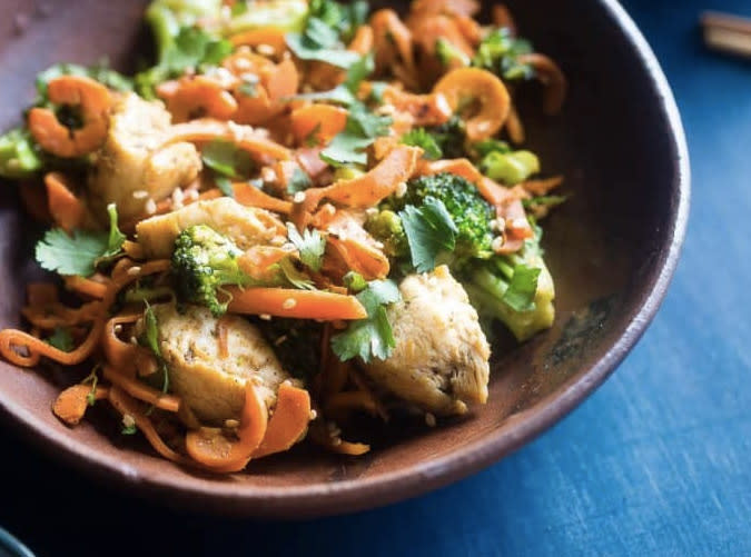 Cumin Healthy Chicken Stir-Fry with Carrot Noodles