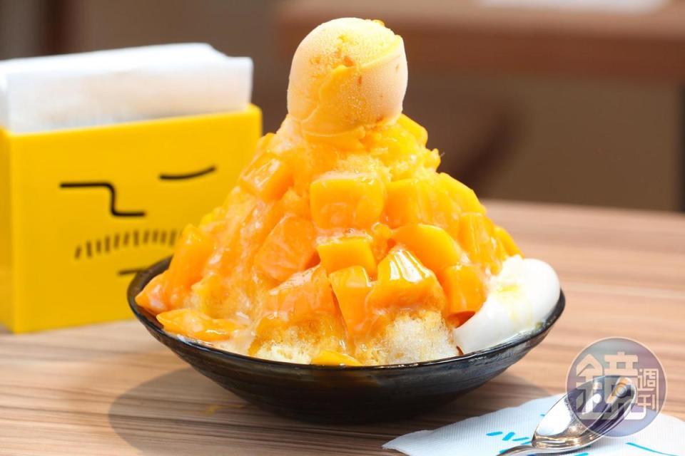 轉戰東區開店後，招牌「原創新鮮芒果冰」價格從160元調漲至180元，如今賣220元。
