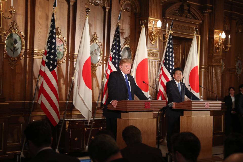 PRESSEKONFERENZ IN TOKIO