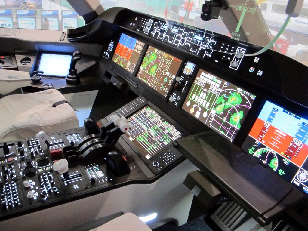 C919 cockpit on display in 2017.