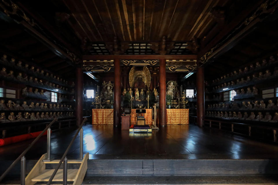 The Gohyakurakan-do is the main hall where the Arhat statues reside.