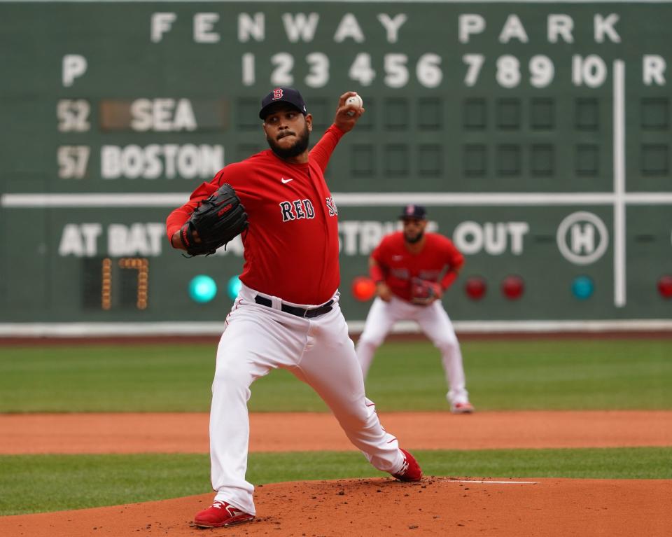 Red Sox starting pitcher Eduardo Rodriguez delivers against the Mariners in the first inning Sunday at Fenway Park.