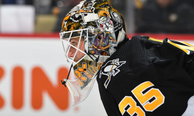 Penguins goaltender Tristan Jarry has new look to go with new contract
