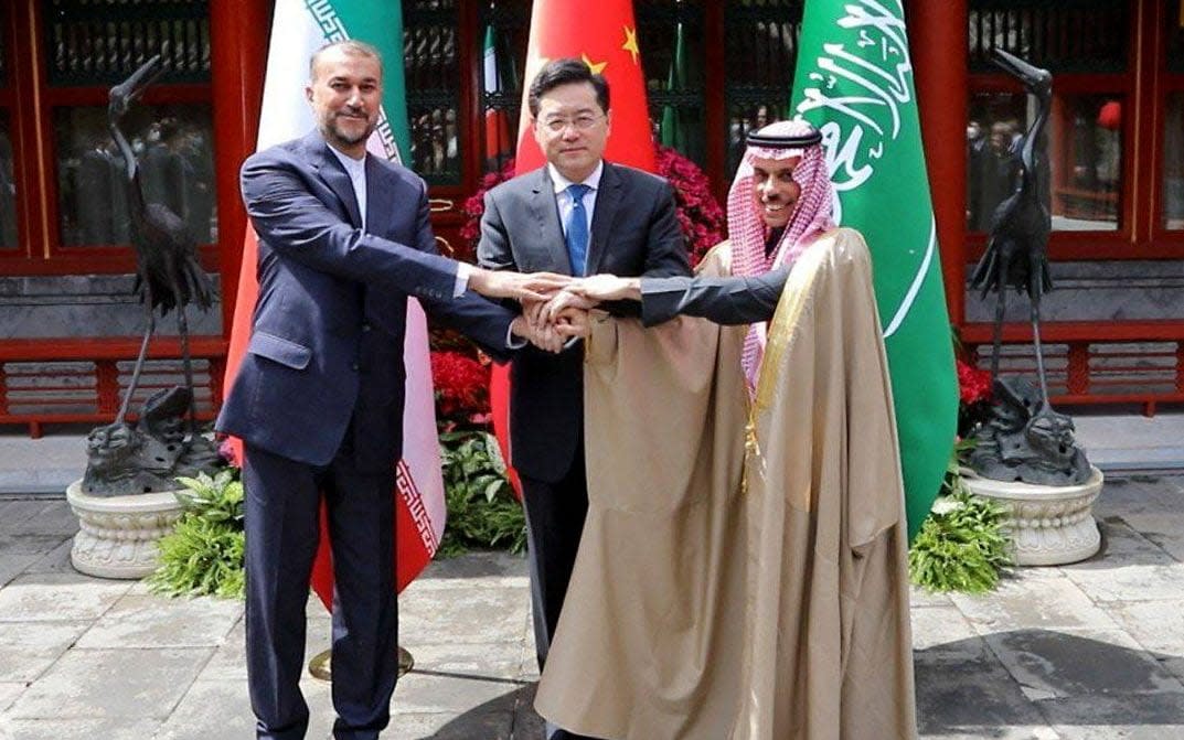 The awkward handshake that sums up Saudi Arabia's lurch towards China