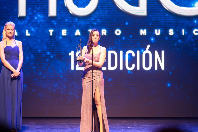 Agustina D'Angelo ganó por su composición de Tita Merello en Eternidades, té póstumo en hall de cine