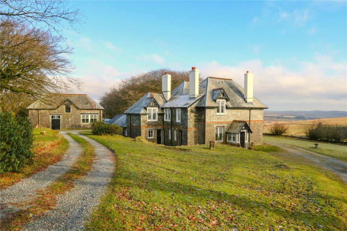 The house sits within Dartmoor National Park and has never been seen on the open market (Mansbridge Balment)