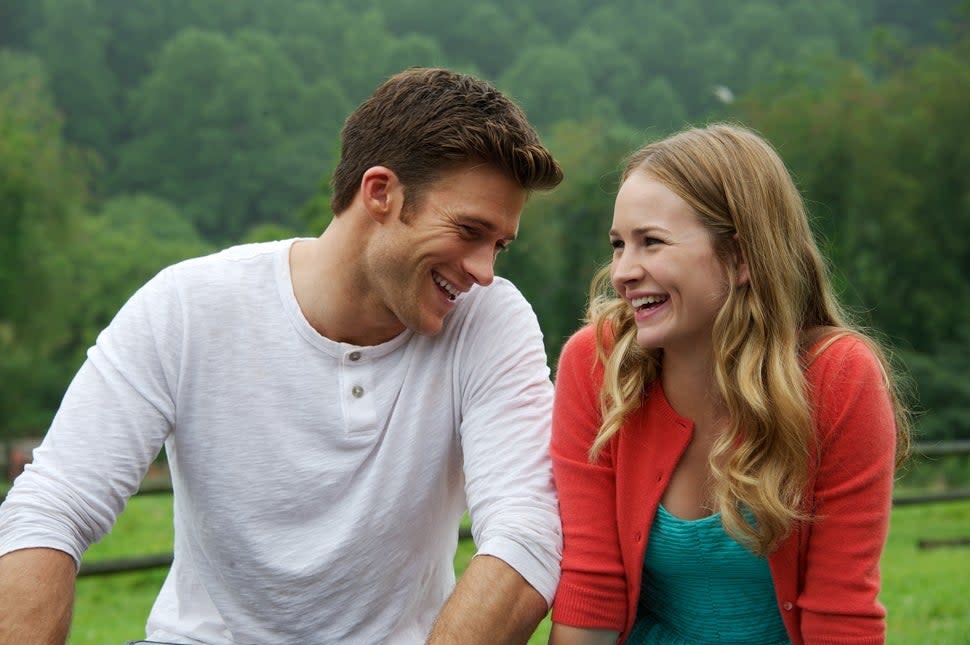 Scott Eastwood and Britt Robertson