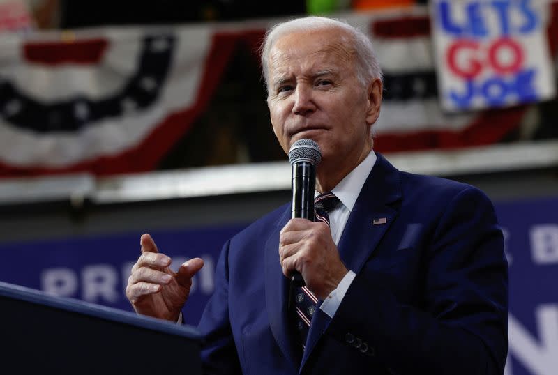 Biden pide a Rusia que libere a periodista estadounidense