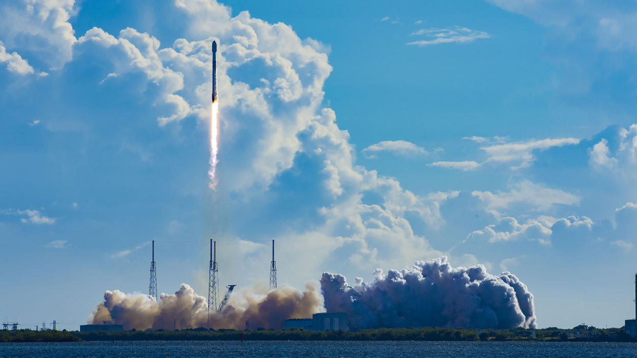  A SpaceX Falcon 9 rocket carrying 22 V2 mini Starlink satellites launches into the blue Florida sky from Space Launch Complex 40 at Cape Canaveral Space Force Station in Florida on June 4, 2023. 