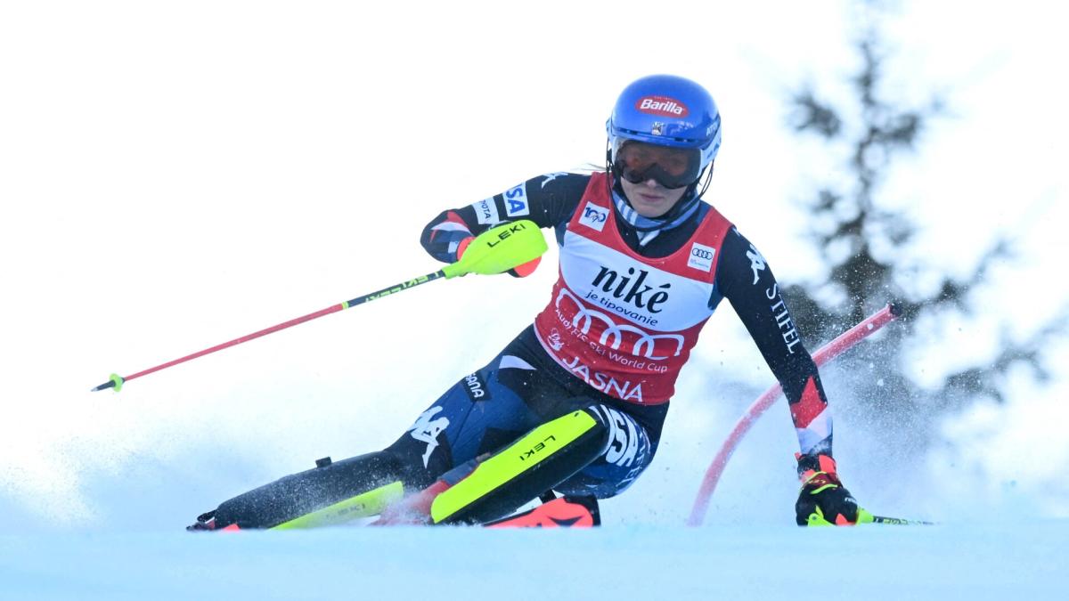 Mikaela Shiffrin Claims 95th World Cup Victory, but Falls Short of Beating Petra Vlhova