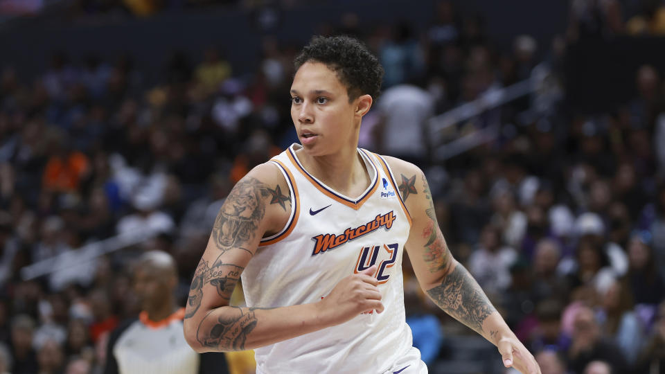 Brittney Griner and the Mercury were allegedly harassed at the Dallas airport.  (AP Photo/Jeff Lewis)