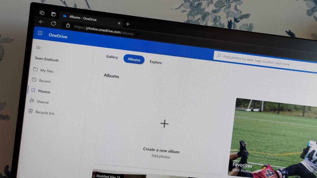  OneDrive web albums. 