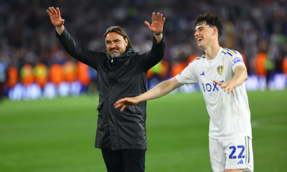 <span>Daniel Farke and Archie Gray celebrate after Leeds reached the Championship playoff final.</span><span>Photograph: Varley Picture Agency/REX/Shutterstock</span>