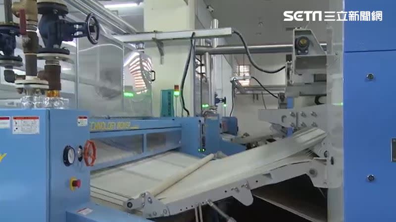 台東遊客爆量洗衣工廠機器也沒得休息。（圖／記者王浩原攝影）