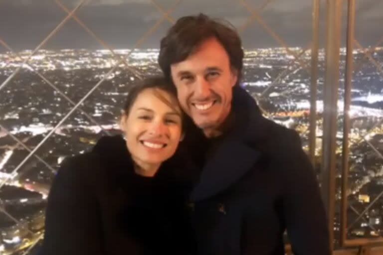 Pampita junto a Roberto García Moritán, el hombre que llegó a su vida meses después de que ella lo pidiera al cielo frente a la tumba de su hija Blanca