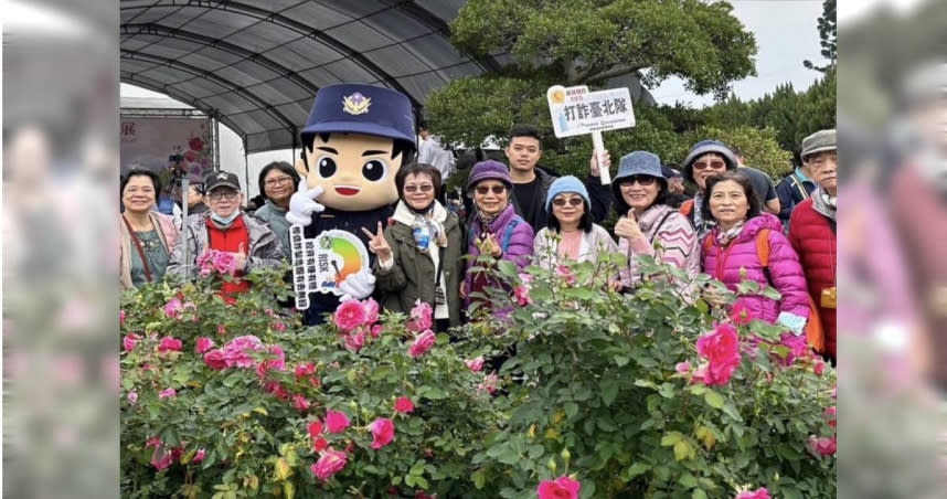 台北玫瑰展開幕，北市警也出動打詐台北隊，向民眾宣導防詐。（圖／翻攝畫面）