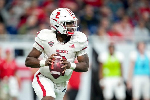 Miami RedHawks quarterback Aveon Smith