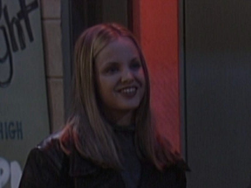 Mena Suvari on season three of "Boy Meets World."