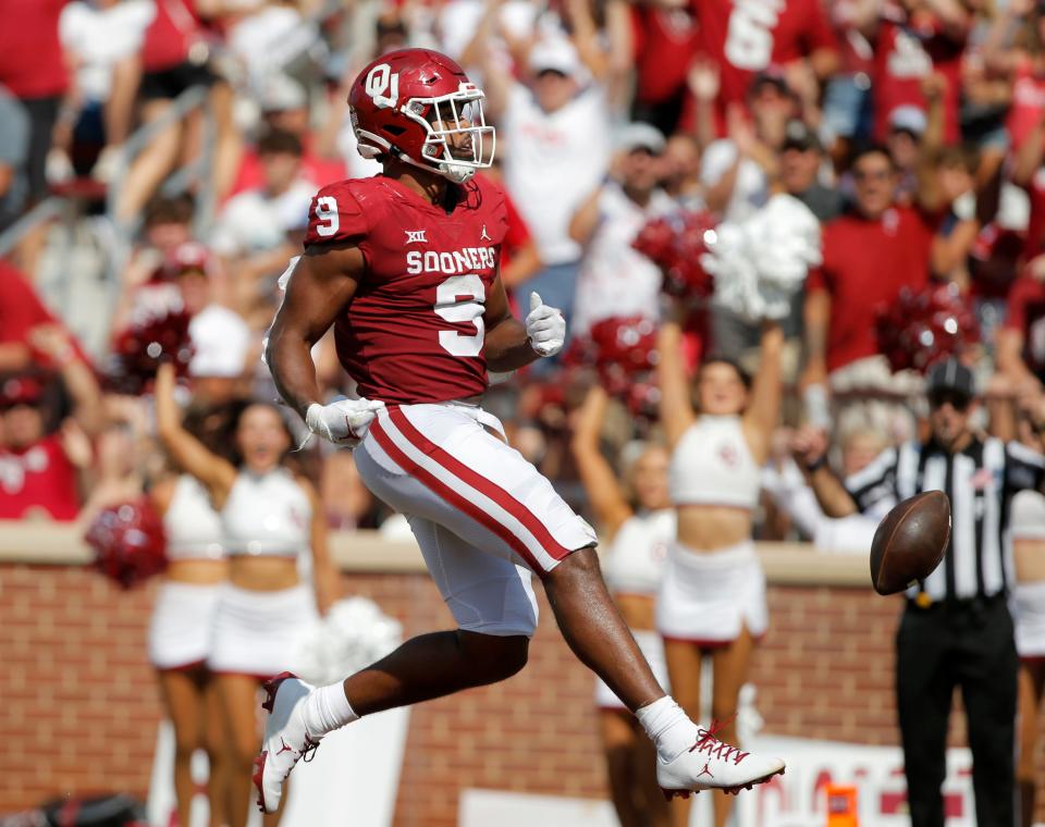 Oklahoma's Brayden Willis (9) celebrates after scoring a touchdown during a college football game between the University of Oklahoma Sooners (OU) and the UTEP Miners at Gaylord Family - Oklahoma Memorial Stadium in Norman, Okla., Saturday, Sept. 3, 2022. 