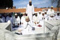 Shi'ite Muslim pilgrims from India pray at a shrine, located on the grounds of Barzilai Medical Center in the coastal town of Ashkelon February 8, 2015. REUTERS/Amir Cohen