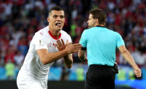 <p>Granit Xhaka gleicht aber in der 52. Minute aus. Er trifft mit einem schönen Fernschuss aus 18 Metern zum 1:1. </p>